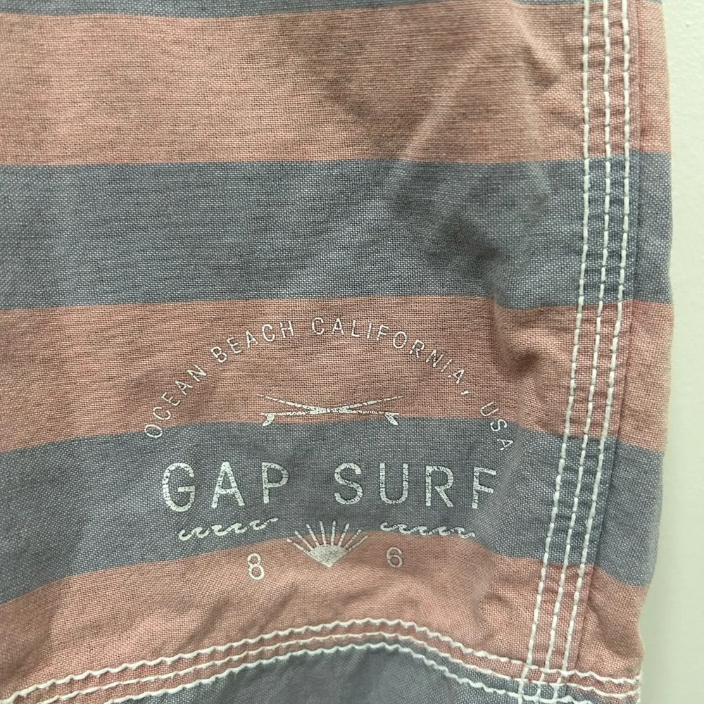 Gap Boy’s Swim Trunks Size Small 6-7 Red Navy Stripes Bathing Suit Bottoms Liner
